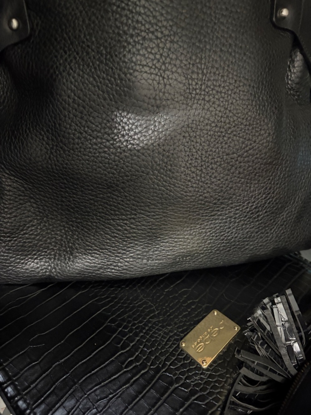 Kenneth Cole Hobo Bebe 🐊